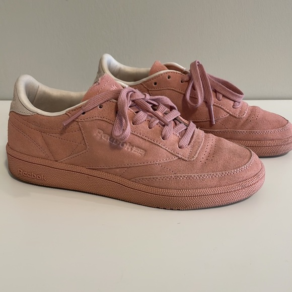 Reebok Suede Shoes - Picture 1 of 5